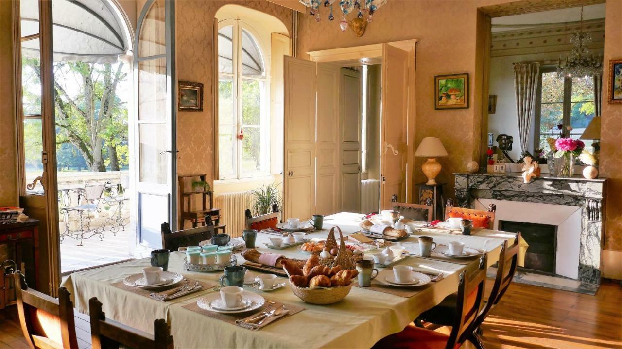 B&B Chateau De Preuil Vallenay Екстериор снимка